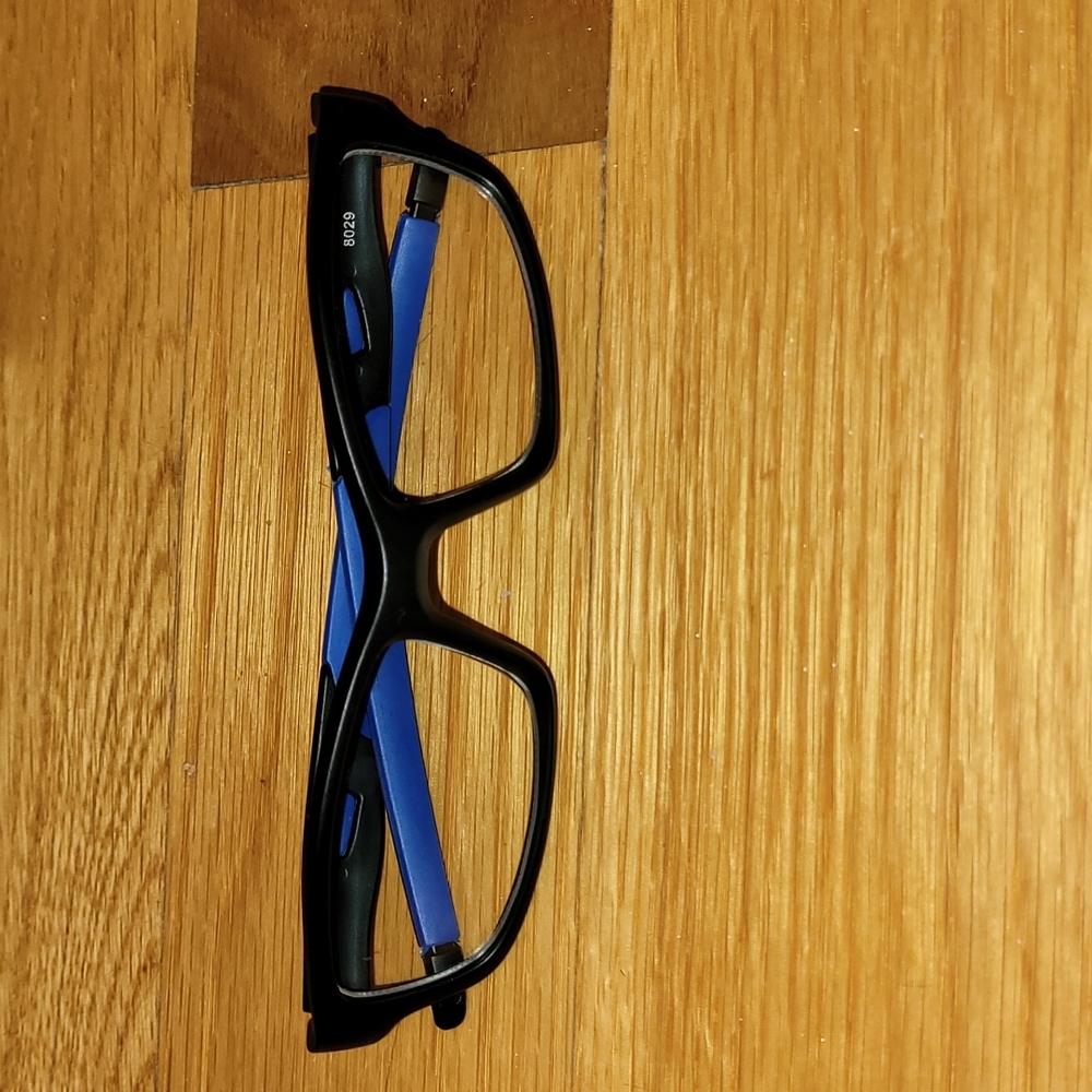 Matte black wrap eyeglasses looks like Oakley